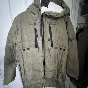Amazon Orolay Puffer Jacket
